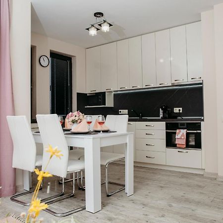 Rose Valley Apartment Kazanlak Ngoại thất bức ảnh