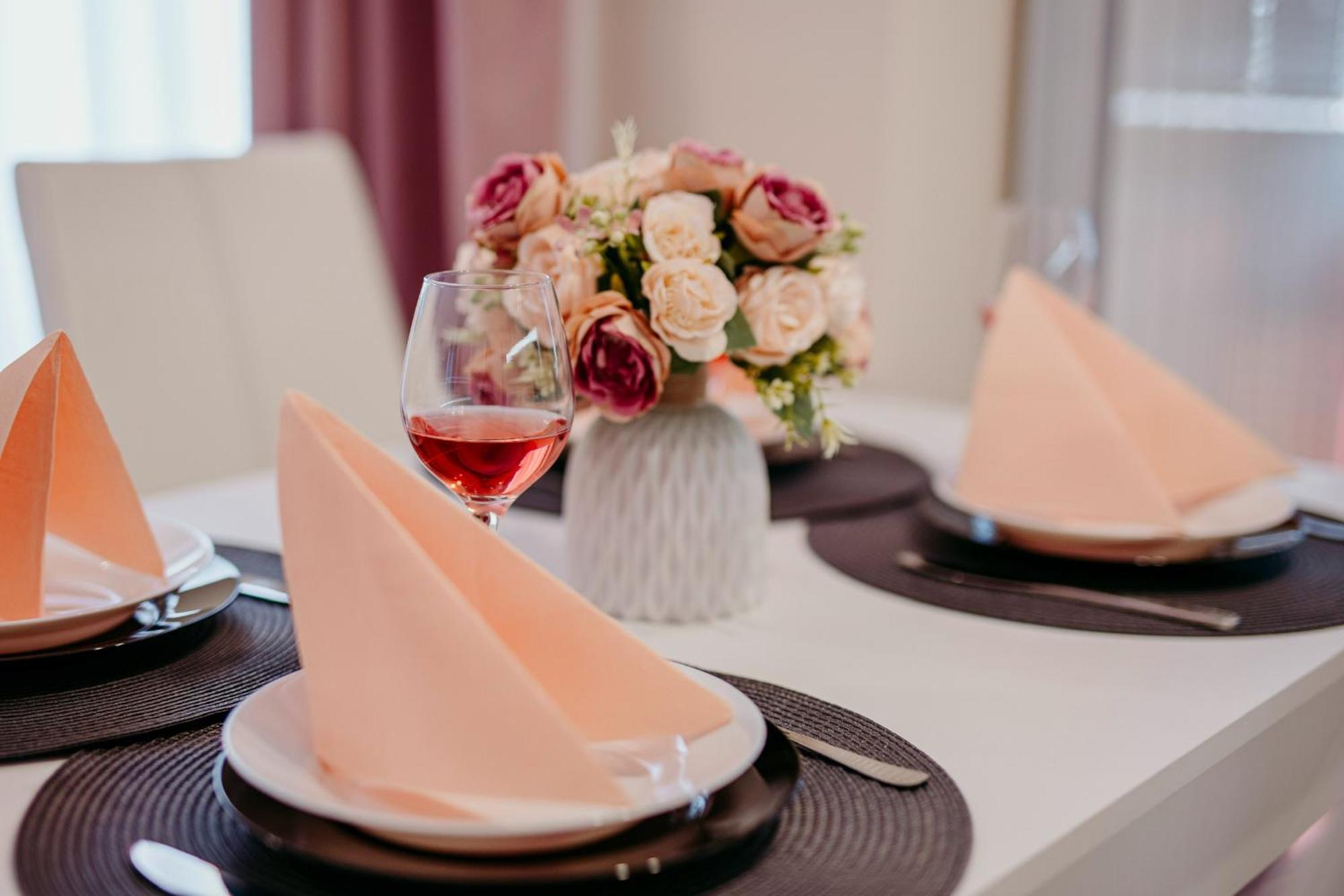 Rose Valley Apartment Kazanlak Ngoại thất bức ảnh