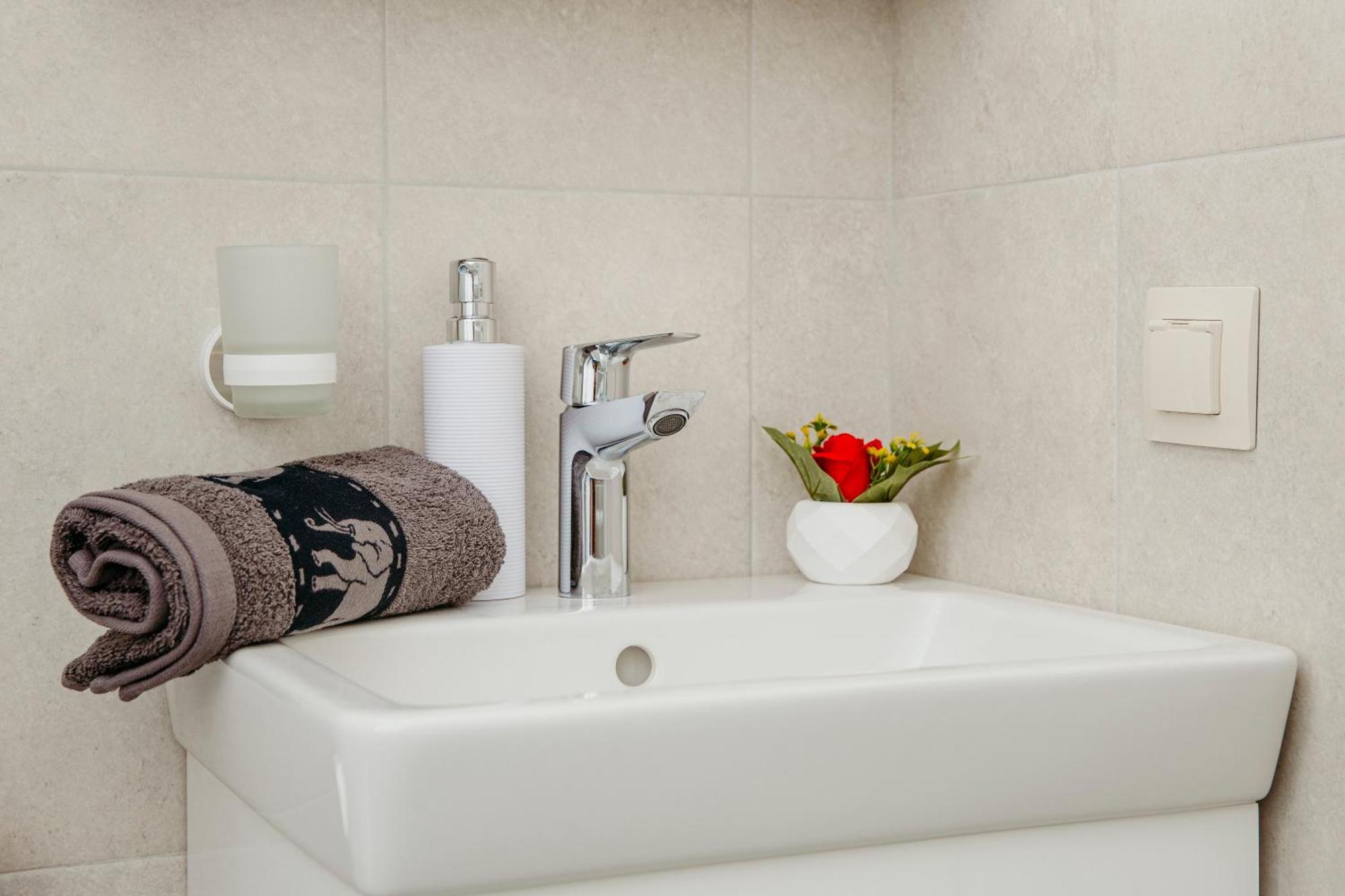 Rose Valley Apartment Kazanlak Ngoại thất bức ảnh
