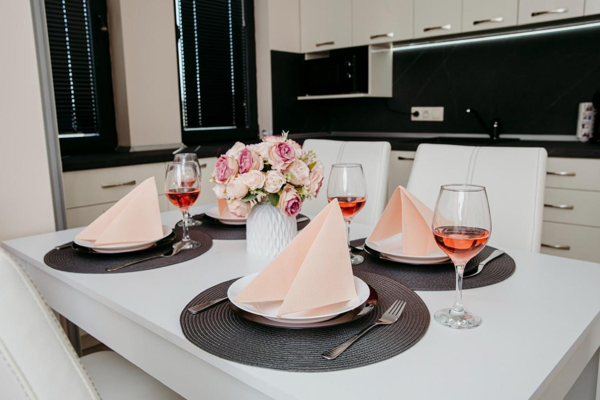 Rose Valley Apartment Kazanlak Ngoại thất bức ảnh